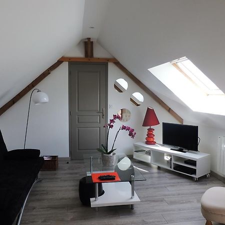 Villa Le Petit Vauquelin Sommervieu Esterno foto